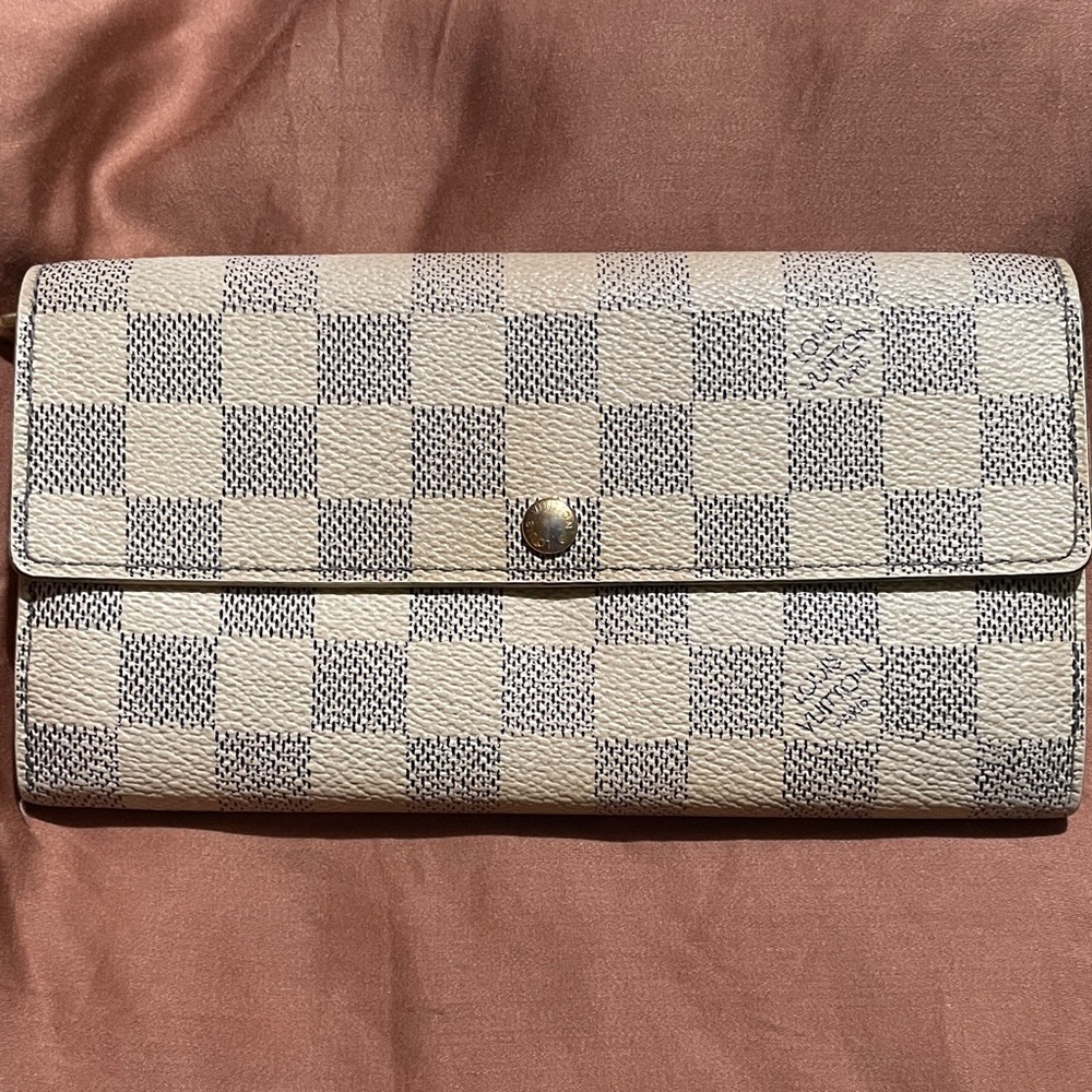 Louis Vuitton Damier Canvas Sarah Wallet